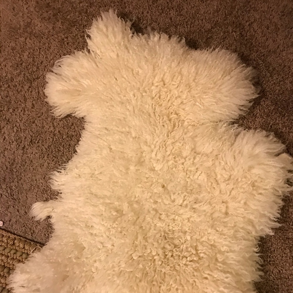 Sheep rug SOLD 🛎